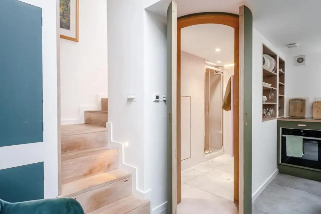 Entire Home On Victoria Park London